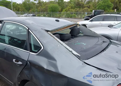 2017 Volkswagen Passat 1.8T S из США, поврежденный, VIN 1VWAT7A38HC004849